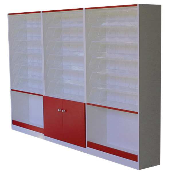 Mueble expositor con caramelera de metacrilato, zócalo de contención inferior y almacenamiento con puertas.