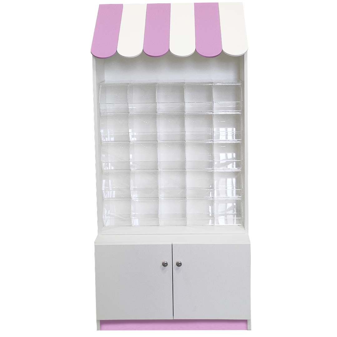 Mueble de melamina con tejado decorativo, carameleras de metacrilato y espacio inferior de almacenaje con puertas. Diseño a medida para tiendas de chuches, práctico y llamativo para organizar y exponer productos de forma ordenada.