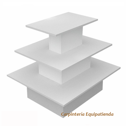 Isla central de 120x80x85,7cm en madera melamina, con tres estantes escalonados de menor a mayor. Mueble comercial fabricado a medida para tiendas y comercios.