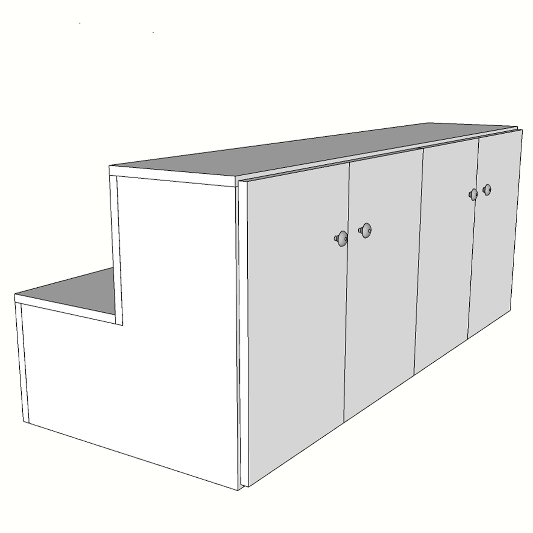Escaparate escalonado de melamina con puertas traseras de almacenaje, fabricado a medida. Mobiliario comercial funcional y compacto, ideal para exponer productos en distintos niveles y guardar stock o materiales en su interior.